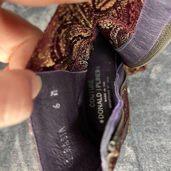 Donald J Pliner Women’s boot size 6 - Picture 7 of 9